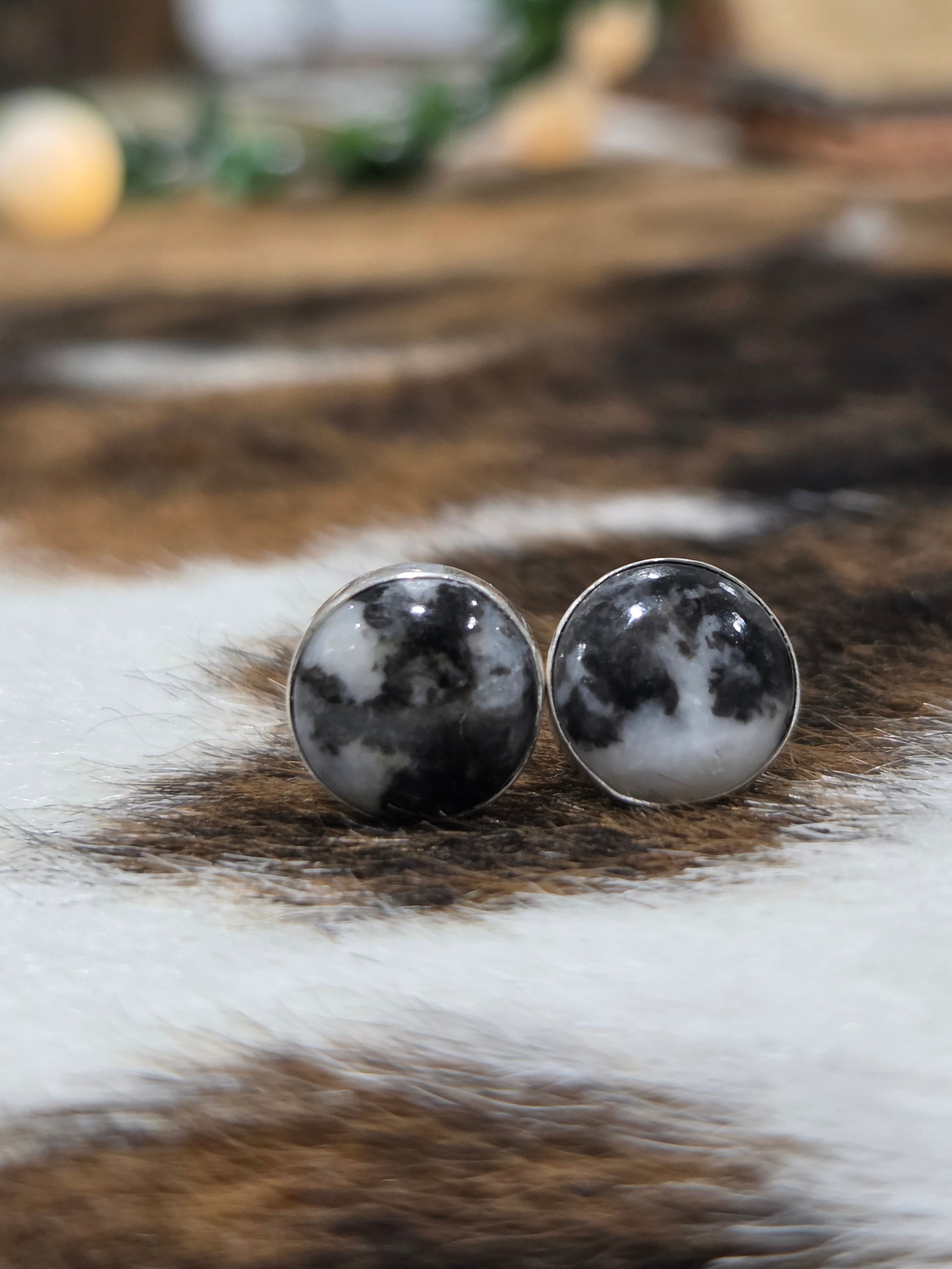 White Buffalo Studs 10mm